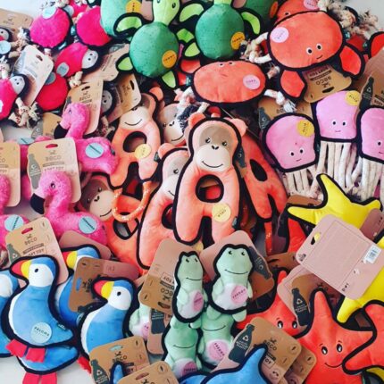 Jouets peluches chien en matériel recyclé